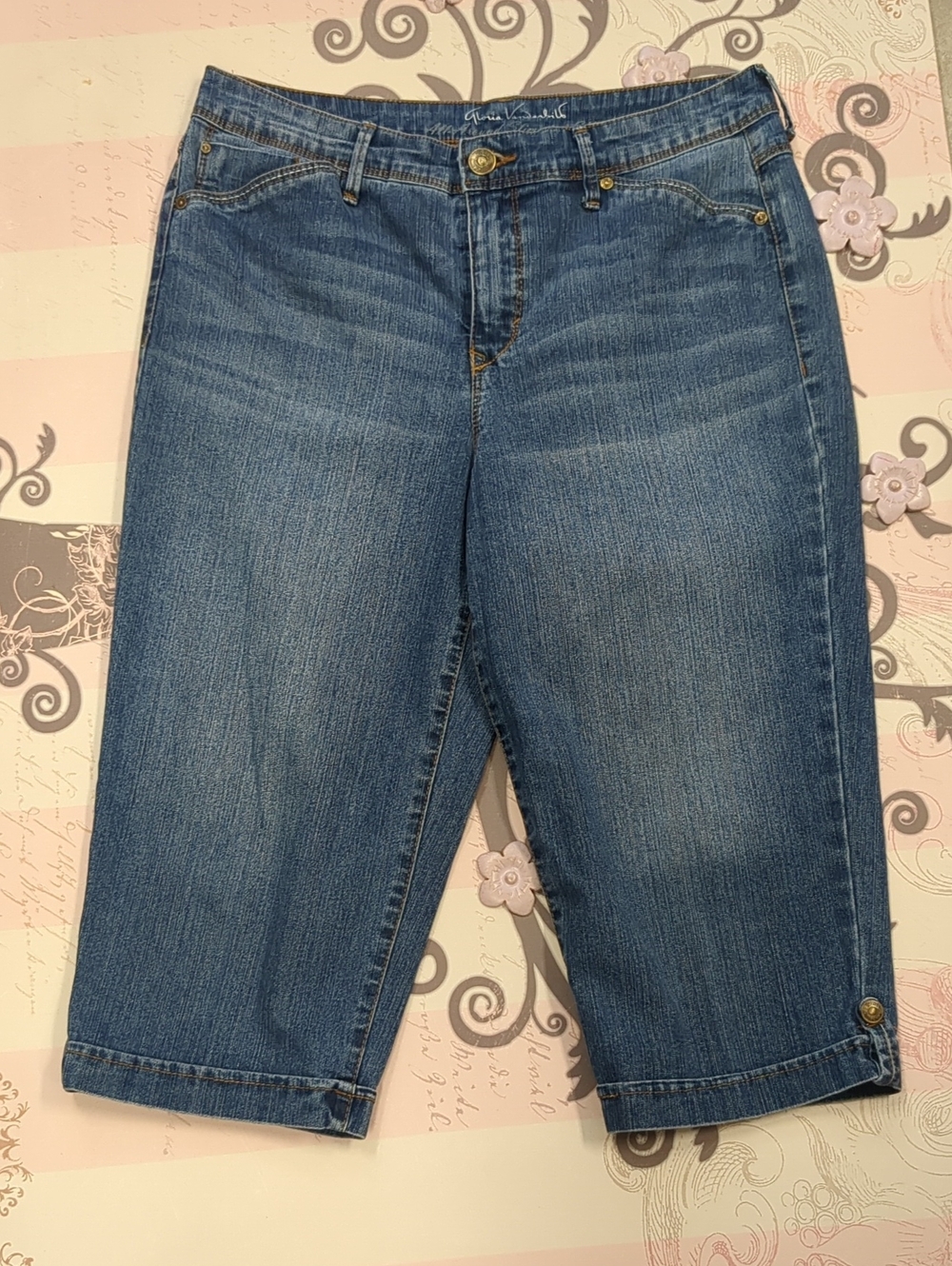 Gloria Vanderbilt Medium Blue Jean Shorts